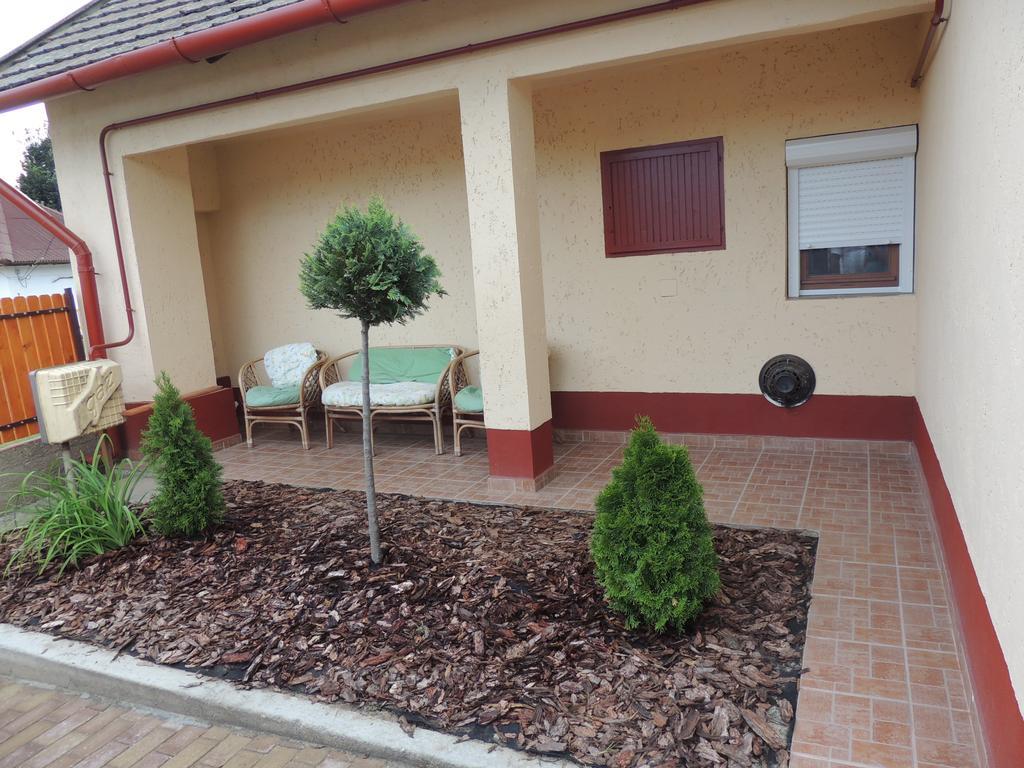 M&M Apartman Tiszafüred Rom bilde
