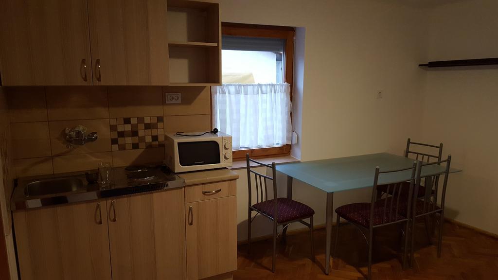 M&M Apartman Tiszafüred Eksteriør bilde